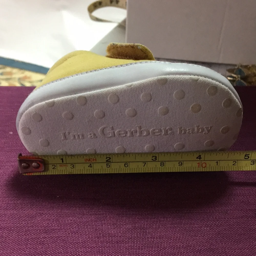Gerber Baby‎ Shoes gold mustard Size 3-6 months
